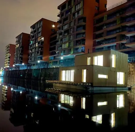 One Of The Kind Houseboat Experience +boat