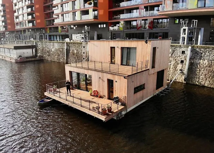 One Of The Kind Houseboat Experience +boat Villa