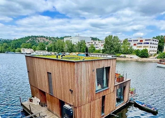 One Of The Kind Houseboat Experience +boat